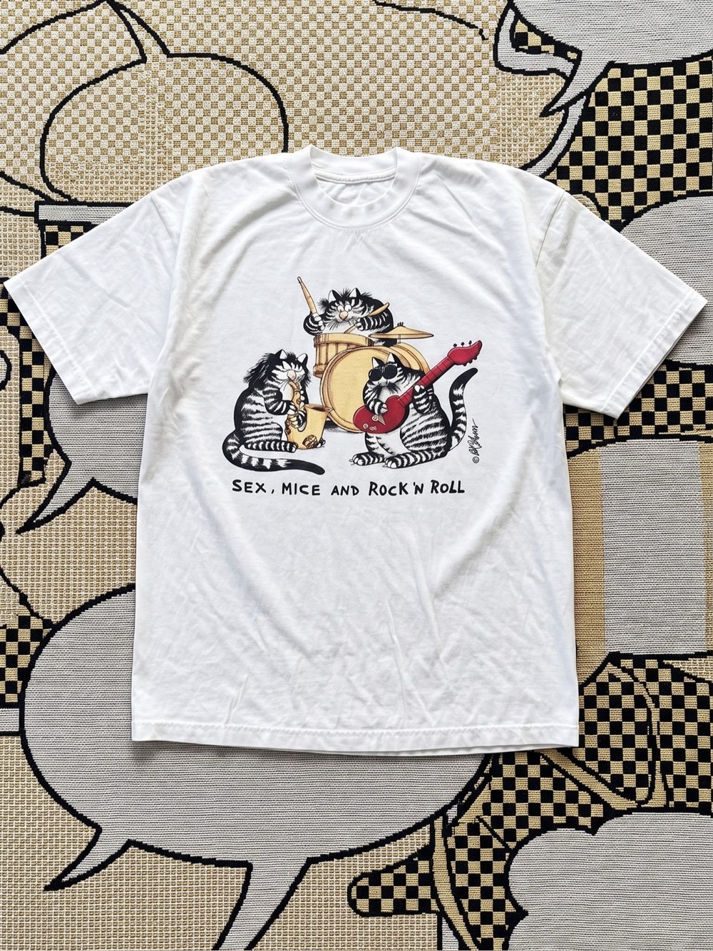 Vintage Style Rock N Roll Cats Graphic Tee | White Gildan T-Shirt